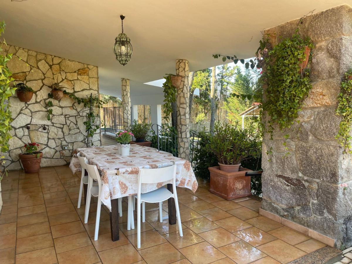 Casa Vacanze SantʼAntìoco Exterior foto