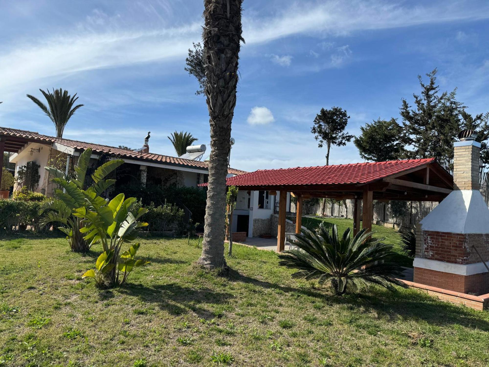 Casa Vacanze SantʼAntìoco Exterior foto